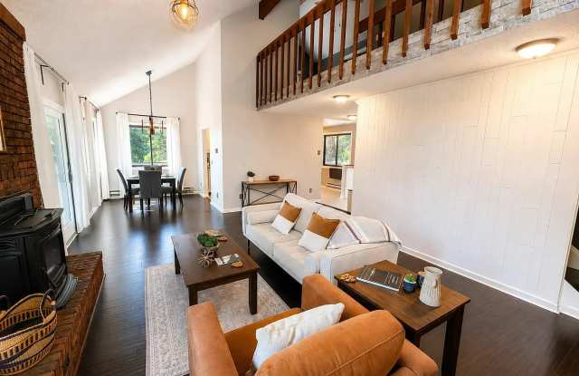 6136 High Drive Gallery 2