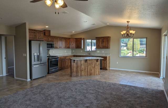 Wonderful 3 bedroom 2 bath Orchards condo photos photos