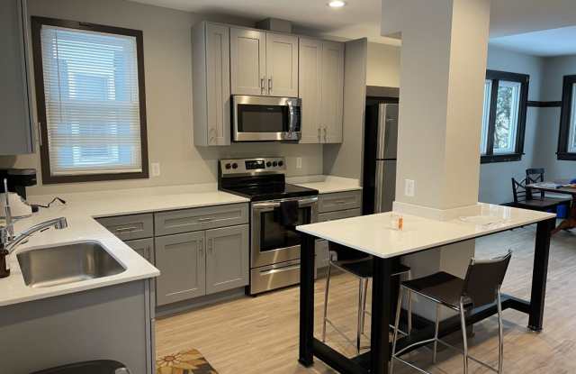 Affordable 6-Bedroom House Close to U of M Campus photos photos Affordable 6-Bedroom House Close to U of M Campus photos photos