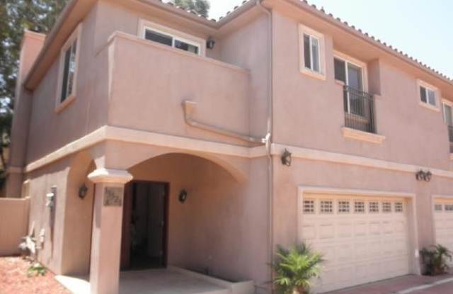 Beautiful Townhouse 4bd 3.75ba w/balconies, garage, laundry hkups, gated community photos photos