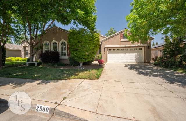 Charming 4BR/2BA Home in the Heart of Clovis Unified! photos photos