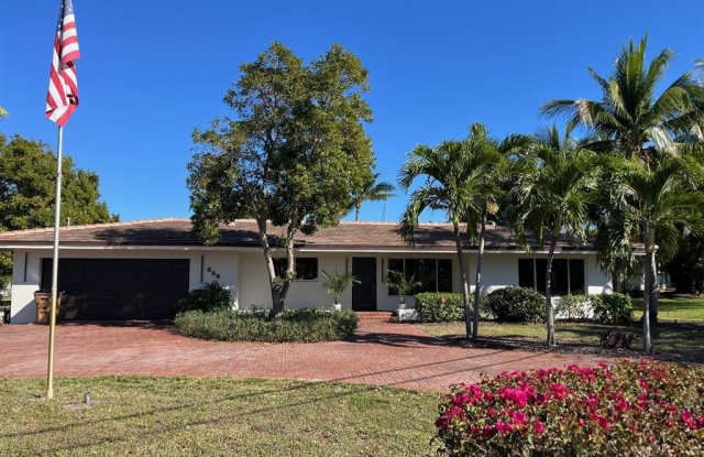 556 SE 15th Ave photos photos