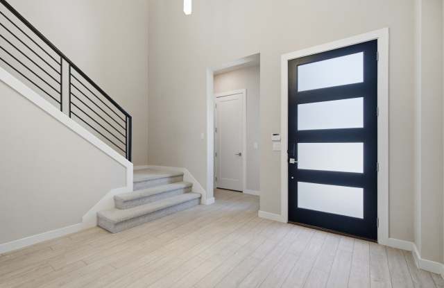4011 Woodbine Lane Gallery 4