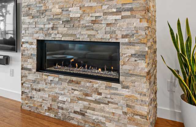 1002 Crestview Drive Gallery 4