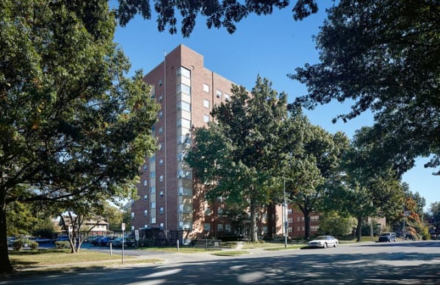 640 E Armour Boulevard - 640 East Armour Boulevard, Kansas City, MO 64109