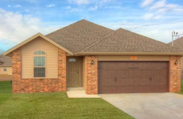 4 Bedroom Rental in Springfield MO Gallery 1