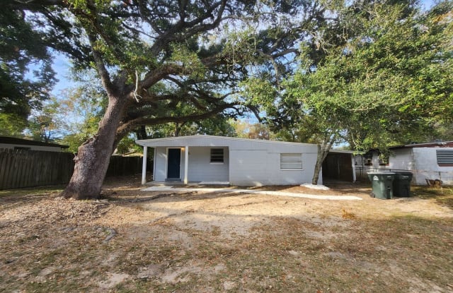 4 wyoming Dr - 4 Wyoming Drive, West Pensacola, FL 32505