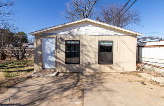 2202 Monroe Street - Rear photos photos