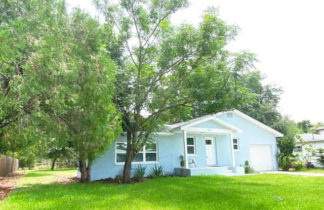 211 North Bradford Avenue photos photos
