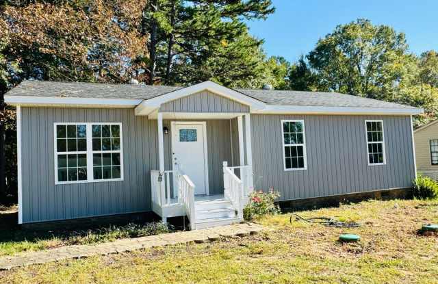 Ready to show! - 205 Stillwell Street, Gaston County, NC 28034