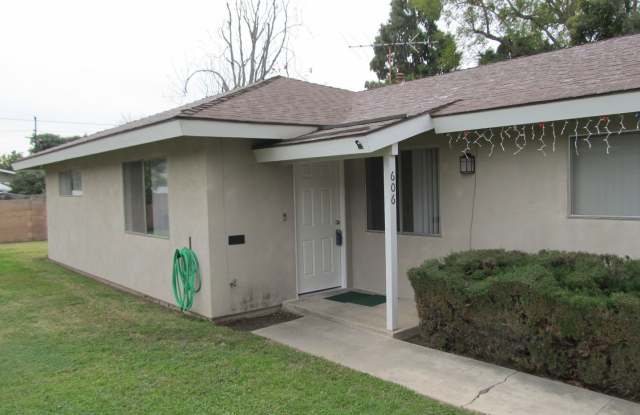 Palmyra (604-606) East - 604 East Palmyra Avenue, Orange, CA 92866