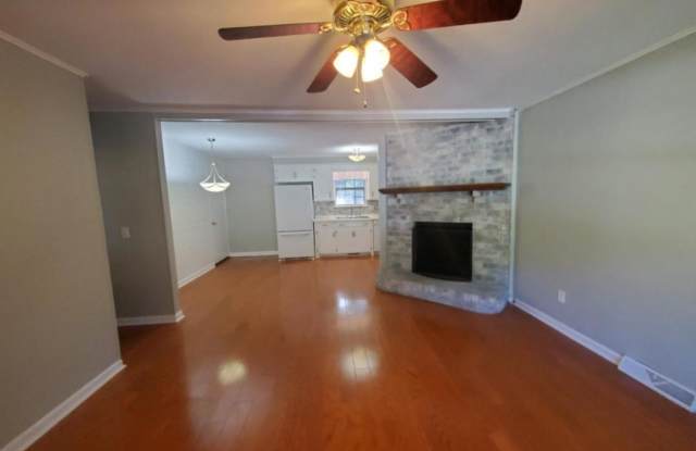 1115 Bonnie Lane Gallery 2