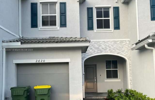2624 SE 10th St photos photos