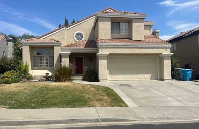 Browns Valley home with Inground pool - 791 Roscommon Drive, Vacaville, CA 95688