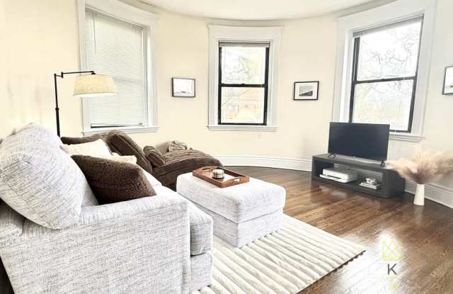 1963 Commonwealth Ave. photos photos