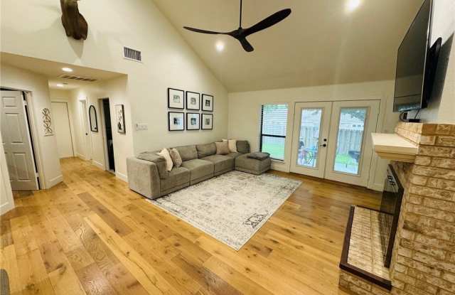 1234 Bluff Creek Circle Gallery 2