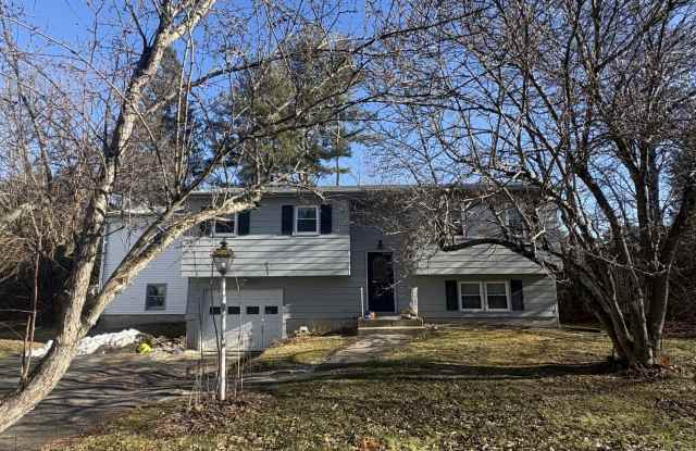 310 West Street - 310 West Street, South Amherst, MA 01002