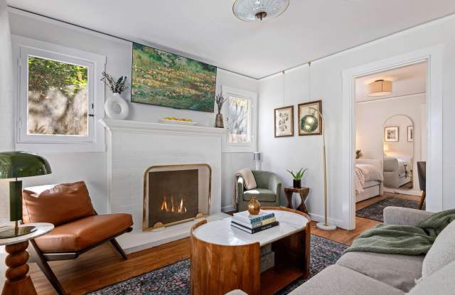 2019 Gillespie Street Gallery 4