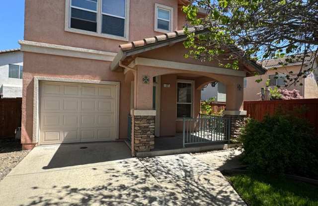 THREE BEDROOM TWO AND A HALF BATH POOL USE SEE VIDEO photos photos THREE BEDROOM TWO AND A HALF BATH POOL USE SEE VIDEO photos photos