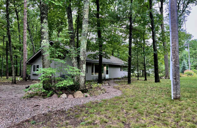 Up North Living Made Easy- All Utilities Included photos photos