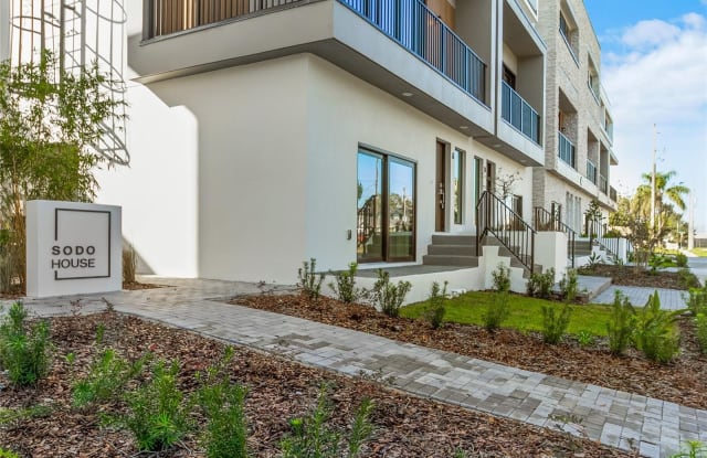 38 W HARDING STREET - 38 West Harding Street, Orlando, FL 32806