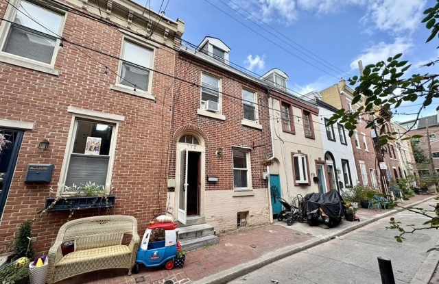 912 S FAIRHILL Street Gallery 1