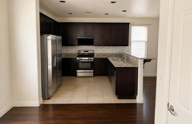 Cozy Presidio in the Pines Home! 3 Bed, 2.5 Bath + 2 Car Gar! Students & Pets OK! - Avail. Oct 1st! Gallery 4
