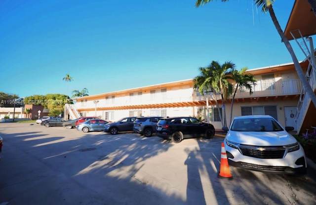 13 S Royal Poinciana Blvd photos photos