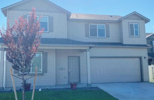 2941 Woodland Ln - 2941 Woodland Pl, Richland, WA 99352