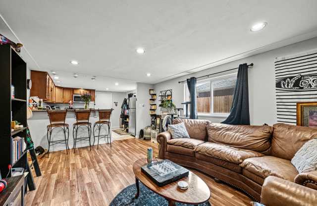 Gorgeous Two Bedroom in Sloan's Lake! photos photos