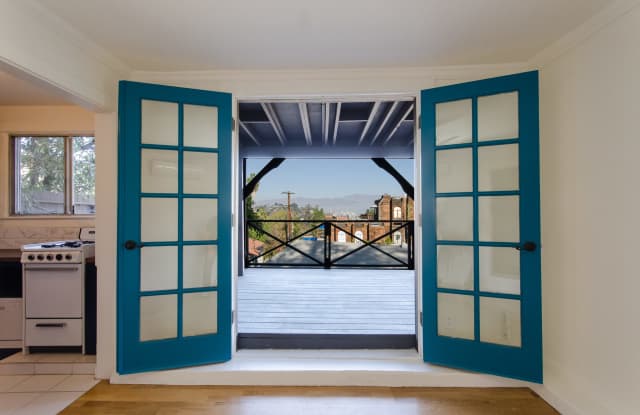 2249 Glendale Boulevard - 2249 Gallery 1