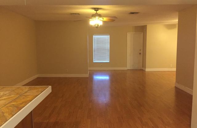 22447 SW 56th Avenue Gallery 2