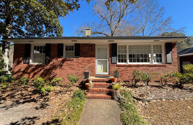 Available April 1st. Beautiful 2 BR/1 BA Home in the Heart of the Old Village! photos photos