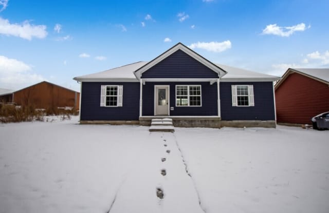 200 Meadow Ln - 200 Meadow Ln, Oak Grove, KY 42262