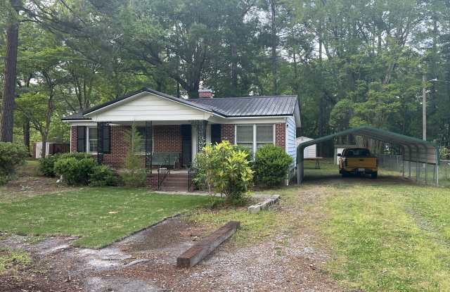 305 Collins Street - 305 Collins Street, Enfield, NC 27823