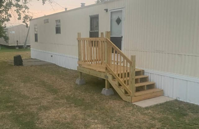 300 Christine Rd - 300 Christine Road, Jourdanton, TX 78026
