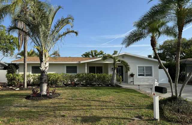 4833 West Bay Court Avenue photos photos