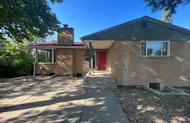 Spacious 5 Bedroom House East of Campus photos photos Spacious 5 Bedroom House East of Campus photos photos