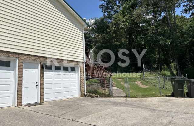 Beautifully maintained traditional 4-bedroom 2 and 12 bath home! photos photos Beautifully maintained traditional 4-bedroom 2 and 12 bath home! photos photos