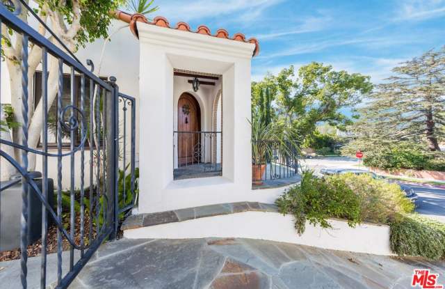 10388 ROSSBURY Place Gallery 2