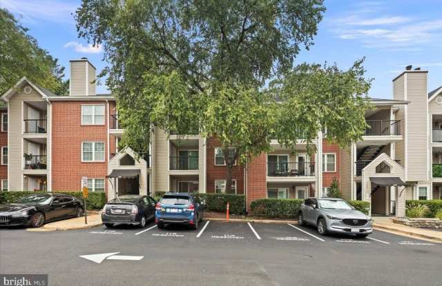 3303 WYNDHAM Circle Gallery 3