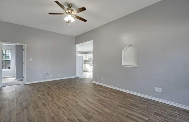 4213 Easter Avenue Gallery 2