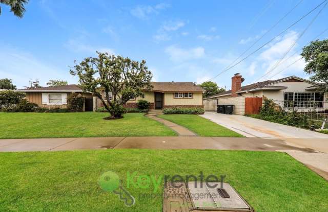 3 Bedroom 2 bathroom in the heart of Orange photos photos