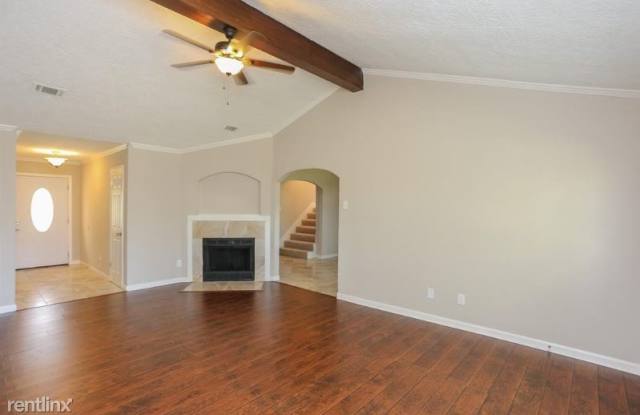 220 Redbud Circle Gallery 3