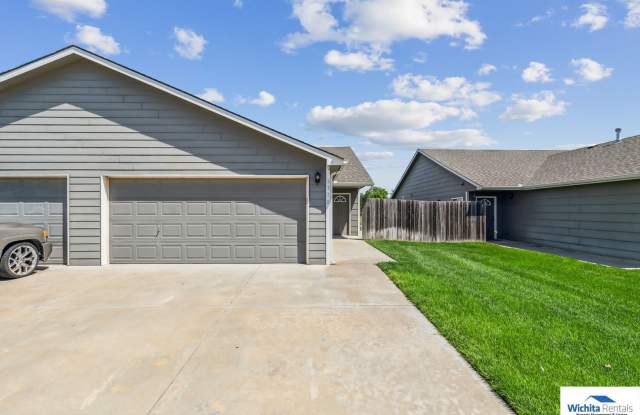 3 bedroom, 2 bath duplex photos photos