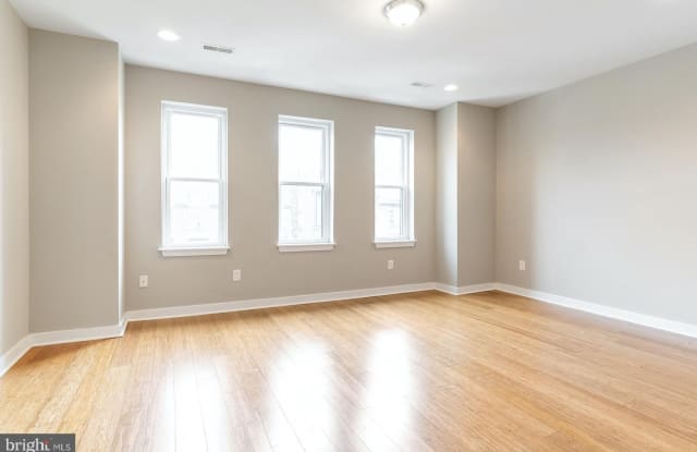 616 S 4TH STREET - 616 South 4th Street, Philadelphia, PA 19147