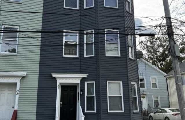 33 Adamson St. Gallery 1