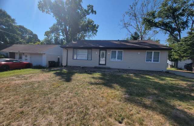Amazing Newly Remodeled 3+/2BA Ranch  Garage photos photos