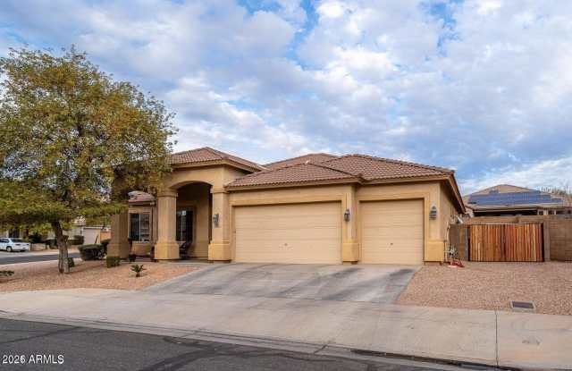 6027 N 133RD Drive Gallery 1