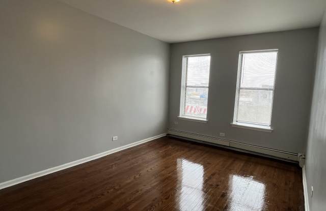 9 North Keeler Avenue - 306 Gallery 2